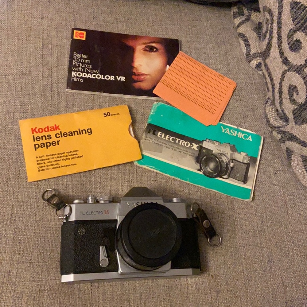 🎁 Vintage Yeshiva camera